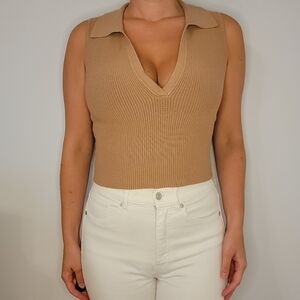 NWT House of Harlow 1960 Tan Sleeveless Knit Polo Size Medium